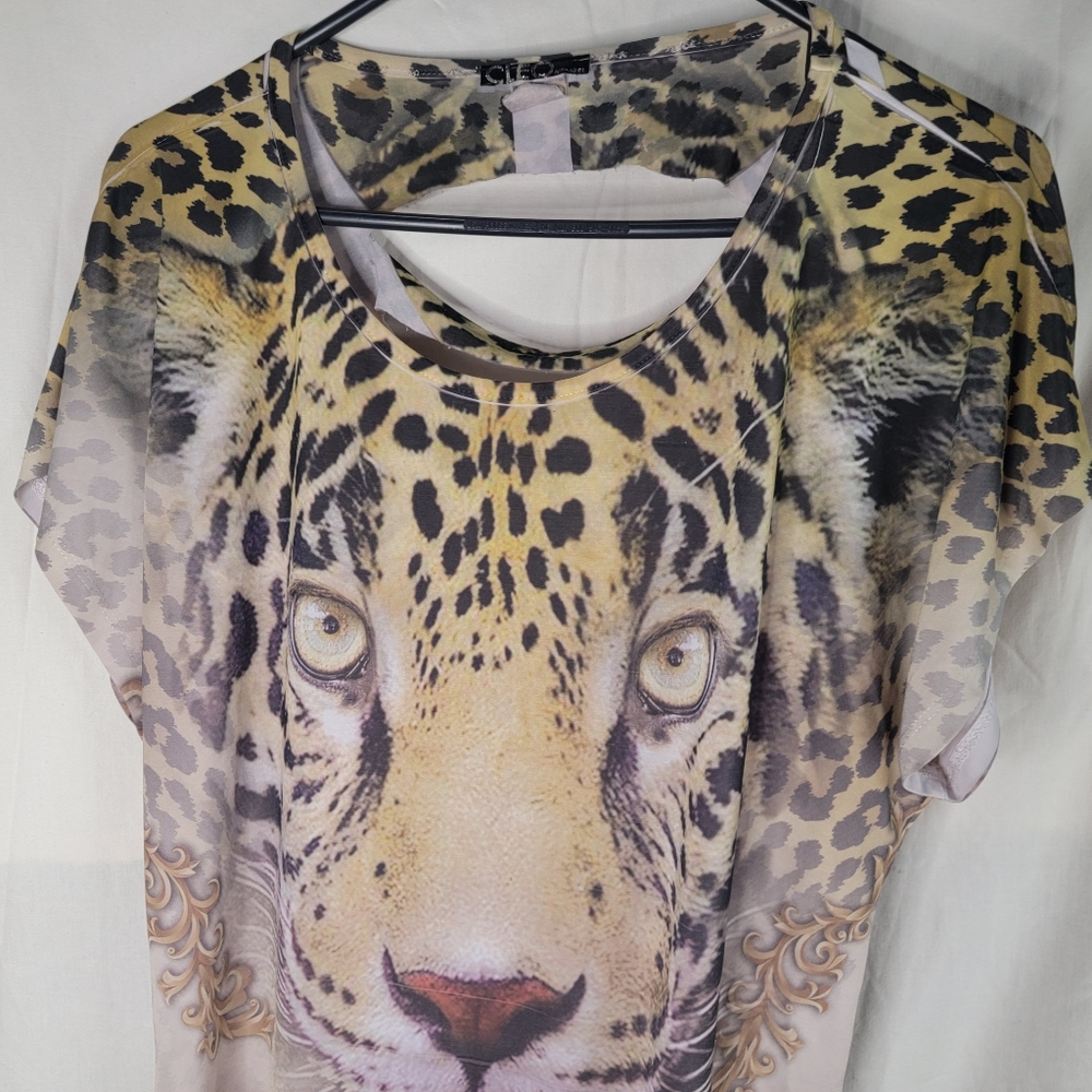 CLEO .very nice and comfortable blouse size L color brown in good condition